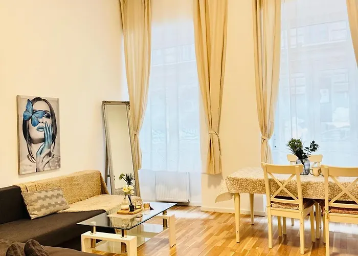 Cozy 15 Min From Rathausplatz Apartment Vienna